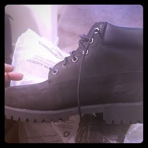 NWT Youth Black Waterproof Timberland Boots Size 1